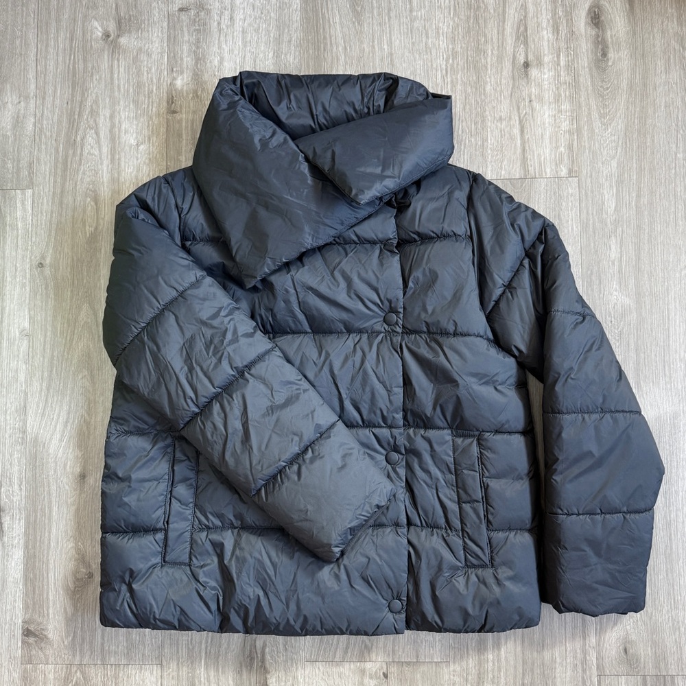 Women’s Vintage Banana Republic Lightweight Black puffer jacket Y2K  - size XS